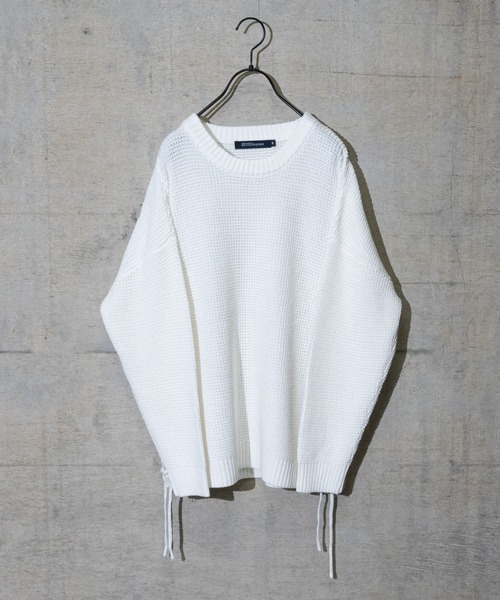 JOHN'S CLOSET（ジョンズクローゼット）の「【50】レースアップBIGニット（ニット/セーター・メンズ・カーキ/チャコールグレー/ブラック/ホワイト/ベージュ・LARGE/MEDIUM）」の2枚目の写真