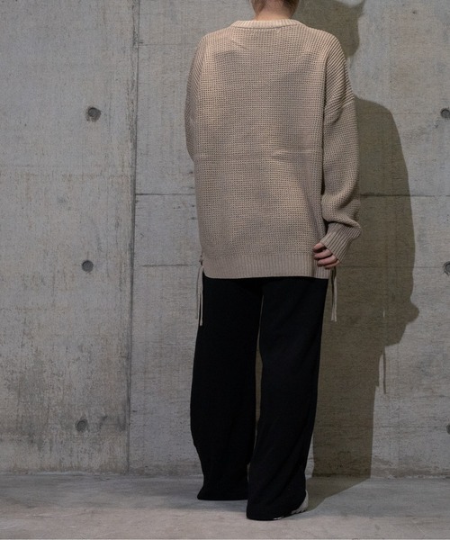 JOHN'S CLOSET（ジョンズクローゼット）の「【50】レースアップBIGニット（ニット/セーター・メンズ・カーキ/チャコールグレー/ブラック/ホワイト/ベージュ・LARGE/MEDIUM）」の10枚目の写真