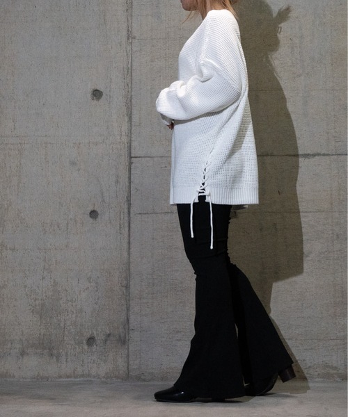 JOHN'S CLOSET（ジョンズクローゼット）の「【50】レースアップBIGニット（ニット/セーター・メンズ・カーキ/チャコールグレー/ブラック/ホワイト/ベージュ・LARGE/MEDIUM）」の11枚目の写真