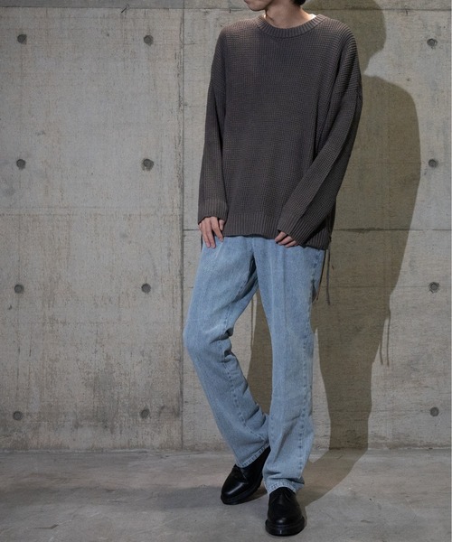 JOHN'S CLOSET（ジョンズクローゼット）の「【50】レースアップBIGニット（ニット/セーター・メンズ・カーキ/チャコールグレー/ブラック/ホワイト/ベージュ・LARGE/MEDIUM）」の7枚目の写真