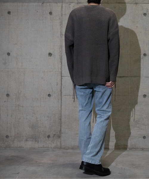 JOHN'S CLOSET（ジョンズクローゼット）の「【50】レースアップBIGニット（ニット/セーター・メンズ・カーキ/チャコールグレー/ブラック/ホワイト/ベージュ・LARGE/MEDIUM）」の22枚目の写真