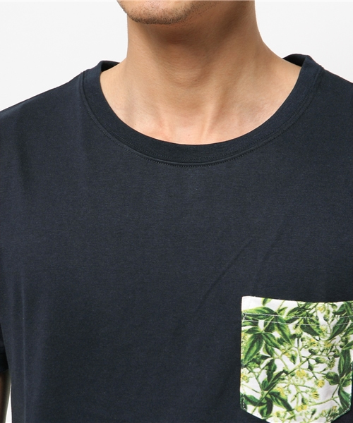 WEGO(ウィゴー)の「WEGO/ リーフパイピングポケットTシャツ(Tシャツ/カットソー・メンズ・ホワイト/ネイビー・LARGE/MEDIUM)」の7枚目の写真