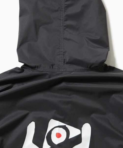 and wander(アンドワンダー)の「District Vision × and wander/ディストリクトヴィジョン × アンドワンダー PERTEX wind jacket パーテックスウインドジャケット 5742121192(マウンテンパーカー・メンズ・チャコールグレー・3/4/5)」の10枚目の写真