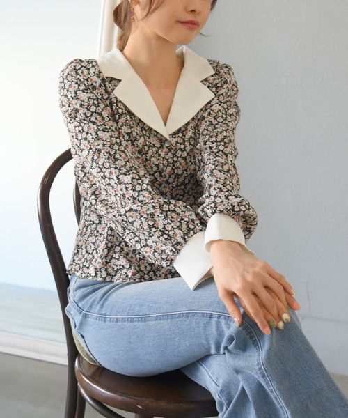 sango(sango)の「ジョーゼット小花柄開襟ブラウス(シャツ/ブラウス・レディース・ブラック/グリーン/アイボリー・FREE)」の2枚目の写真