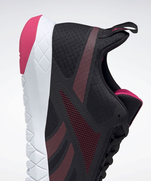 Reebok（リーボック）の「フレクサゴン フォース 3 ワイド D / Flexagon Force 3 Wide D（スニーカー・レディース・ブラック系その他/ブラック/ホワイト×シルバー・23.0cm/23.5cm/24.0cm/22.0cm/22.5cm/24.5cm/25.0cm/25.5cm/26.0cm）」の7枚目の写真