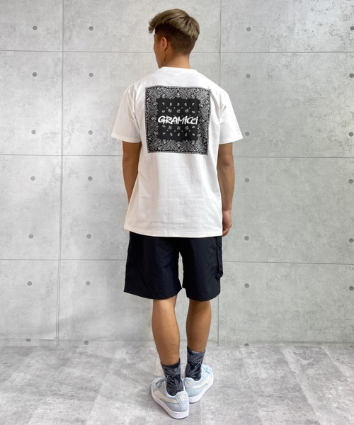 Gramicci(グラミチ)の「【ムラサスポーツ別注】GRAMICCI/グラミチ バンダナ柄 ルーズシルエット バックプリントTシャツ GMT-22S2238(Tシャツ/カットソー・メンズ・ホワイト/ブラック・M/L/XL)」の18枚目の写真