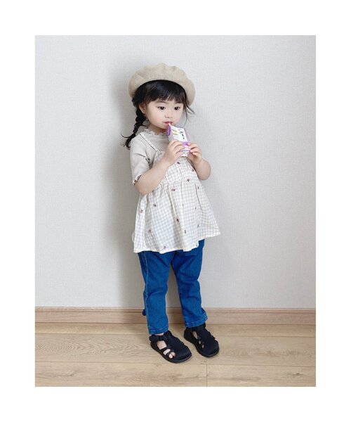 apres les cours(アプレレクール)の「裾スリットリボンパンツ 8分丈_ストレッチ(その他パンツ・キッズ・ブルー/クリーム/インディゴブルー/アイボリー/カーキ・80/90/100/110/120/130/140)」の9枚目の写真