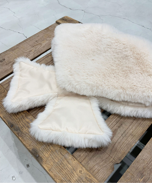 Dot&Stripes CHILD WOMAN(ドットアンドストライプス チャイルドウーマン)の「☆フェイクファー 3角付け衿マフラー(マフラー・レディース・カーキ/ピンク/アイボリー・FREE)」の17枚目の写真