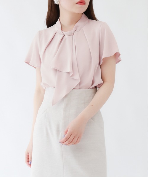 ASTORIA ODIER（アストリアオディール）の「金具付きボウタイブラウス（シャツ/ブラウス・レディース・ミント/グレイッシュベージュ/ネイビー/ベージュ/ホワイト/ラベンダー/スモークピンク/ホワイト×ネイビー/グレー×ホワイト/ベージュ系その他/ブラウン/ライトグレー/ピンクベージュ・SMALL/MEDIUM/LARGE）」の13枚目の写真