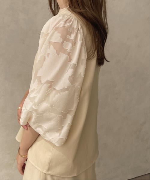 apres jour clair（アプレジュールクレア）の「【apres jour clair】袖切り替えブラウス【ZOZOTOWN限定アイテム】（シャツ/ブラウス・レディース・アイボリー/ベージュ・X-LARGE/フリー）」の4枚目の写真