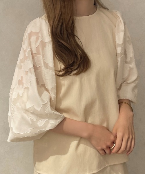 apres jour clair（アプレジュールクレア）の「【apres jour clair】袖切り替えブラウス【ZOZOTOWN限定アイテム】（シャツ/ブラウス・レディース・アイボリー/ベージュ・X-LARGE/フリー）」の3枚目の写真