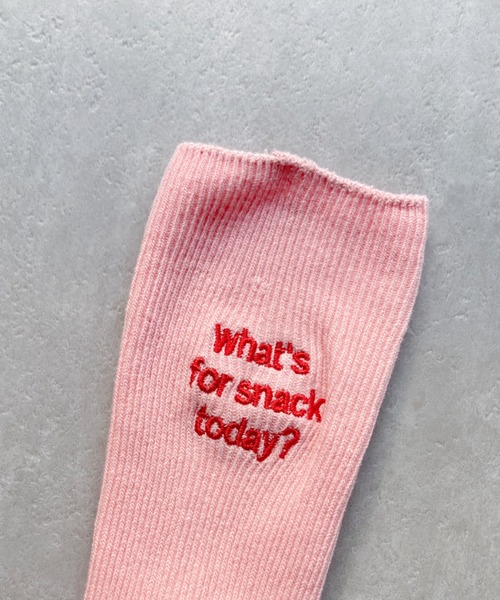 Loueme(ルエム)の「What′s for snack today ロゴ刺繍ソックス(ソックス/靴下・レディース・ホワイト/ブラック/ピンク/ブルー/グリーン/ホワイト系その他・FREE)」の13枚目の写真