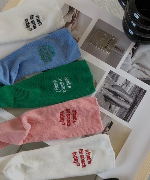 Loueme(ルエム)の「What′s for snack today ロゴ刺繍ソックス(ソックス/靴下・レディース・ホワイト/ブラック/ピンク/ブルー/グリーン/ホワイト系その他・FREE)」の19枚目の写真