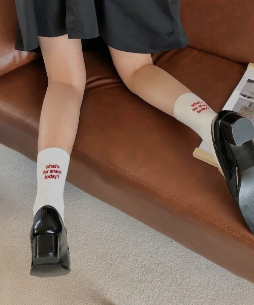 Loueme(ルエム)の「What′s for snack today ロゴ刺繍ソックス(ソックス/靴下・レディース・ホワイト/ブラック/ピンク/ブルー/グリーン/ホワイト系その他・FREE)」の11枚目の写真