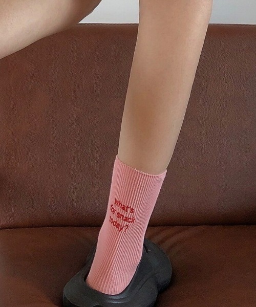 Loueme(ルエム)の「What′s for snack today ロゴ刺繍ソックス(ソックス/靴下・レディース・ホワイト/ブラック/ピンク/ブルー/グリーン/ホワイト系その他・FREE)」の10枚目の写真