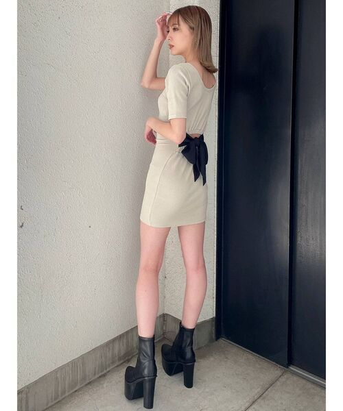 GYDA（ジェイダ）の「BACKリボンクルーネックワンピース（ワンピース・レディース・ブラック/アイボリー/その他2・FREE）」の11枚目の写真