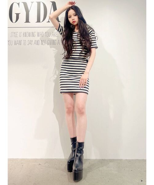 1点のみ！GYDA BACKリボン クルーネック ワンピース ブラック　完売品 ジェイダ GYDA BACKリボンクルーネックワンピース （ブラック