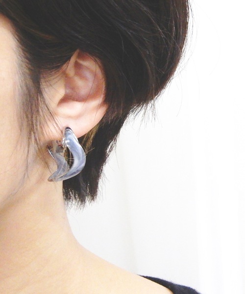 The Rule(ザルール)の「The Rule ザルール:Riviera hoop earring:リビエラ フープイヤリング(イヤリング・レディース・グレー/ピンク/ブルー/ベージュ・FREE)」の12枚目の写真