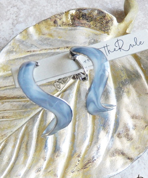 The Rule(ザルール)の「The Rule ザルール:Riviera hoop earring:リビエラ フープイヤリング(イヤリング・レディース・グレー/ピンク/ブルー/ベージュ・FREE)」の9枚目の写真