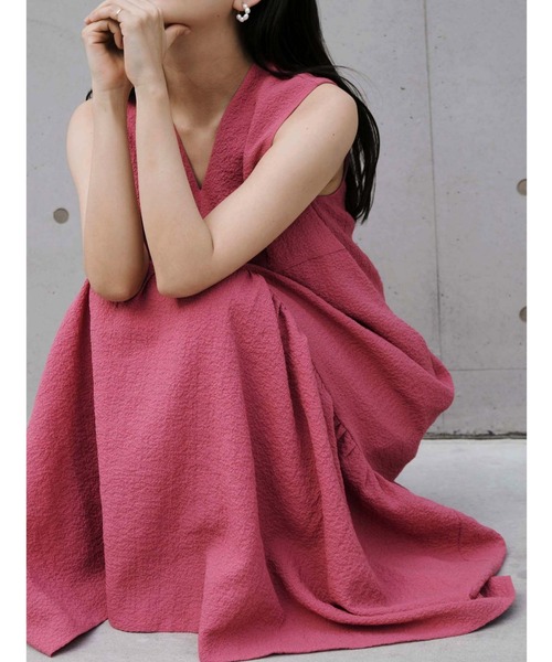 kaene（カエン）の「シュリンクオーバードレス（ドレス・レディース・ブラック/ピンク/ベージュ・1/2）」の7枚目の写真