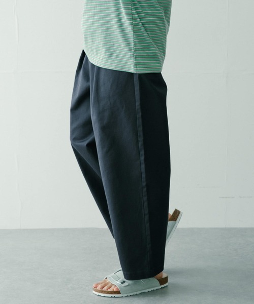 ITEMS URBANRESEARCH（アイテムズ アーバンリサーチ）の「TCワンタックパンツ（その他パンツ・メンズ・ベージュ/グレー/ブルー・MEDIUM/LARGE）」の18枚目の写真