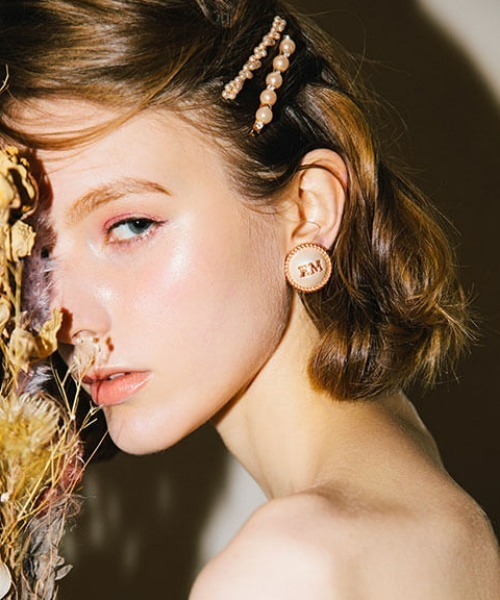 EIMY ISTOIRE（エイミーイストワール）の「EM pearlイヤリング（イヤリング・レディース・ゴールド/ピンク・FREE）」の6枚目の写真