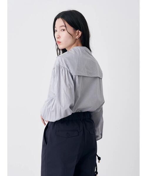 earth music&ecology（アースミュージックアンドエコロジー）の「BIGカラーブラウス（シャツ/ブラウス・レディース・オフホワイト/ブラック/ベージュ系その他2/ブルー系その他6・FREE）」の21枚目の写真