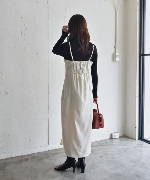 RETRO GIRL（レトロガール）の「スリットキャミOP（ワンピース・レディース・ブラック/レッド/グリーン/ナチュラル・FREE）」の6枚目の写真