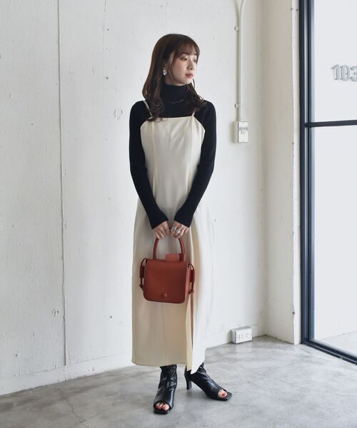 RETRO GIRL（レトロガール）の「スリットキャミOP（ワンピース・レディース・ブラック/レッド/グリーン/ナチュラル・FREE）」の7枚目の写真