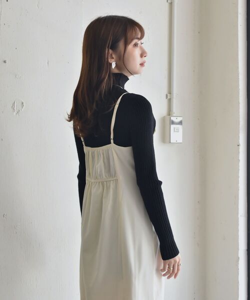 RETRO GIRL（レトロガール）の「スリットキャミOP（ワンピース・レディース・ブラック/レッド/グリーン/ナチュラル・FREE）」の11枚目の写真