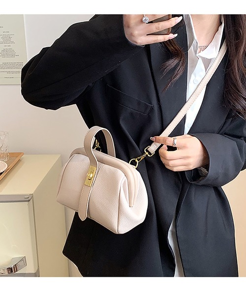 LOPASS（ロパス）の「2way　がま口ハンドバッグ/ショルダーバッグ（ショルダーバッグ・レディース・ホワイト/ライトベージュ/ブラック・FREE）」の3枚目の写真
