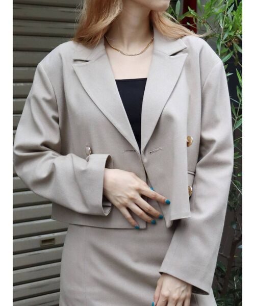 EVRIS（エヴリス）の「ショートジャケット【セットアップ着用可能】（テーラードジャケット・レディース・ブラック/ブラウン/ベージュ・FREE）」の3枚目の写真