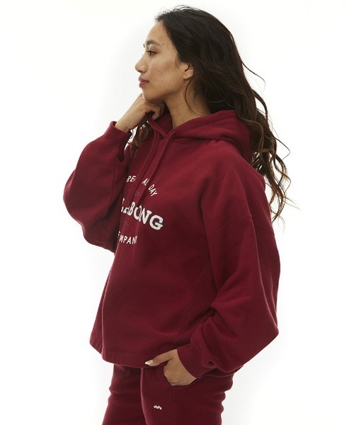 BILLABONG(ビラボン)の「BILLABONG レディース HEAVY BARREL CROPED SWEAT PARKA パーカー 【2022年秋冬モデル】/ビラボンプルオーバーパーカー(パーカー・レディース・ブラック/バーガンディー/グレー・MEDIUM/LARGE)」の4枚目の写真