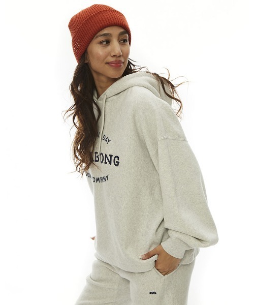 BILLABONG(ビラボン)の「BILLABONG レディース HEAVY BARREL CROPED SWEAT PARKA パーカー 【2022年秋冬モデル】/ビラボンプルオーバーパーカー(パーカー・レディース・ブラック/バーガンディー/グレー・MEDIUM/LARGE)」の7枚目の写真
