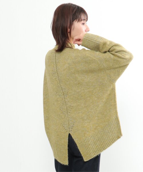LBC(エルビーシー)の「【ふんわり柔らか】バックデザインメランジニット(ニット/セーター・レディース・ベージュ/グリーン/チャコールグレー/オフホワイト・M)」の20枚目の写真