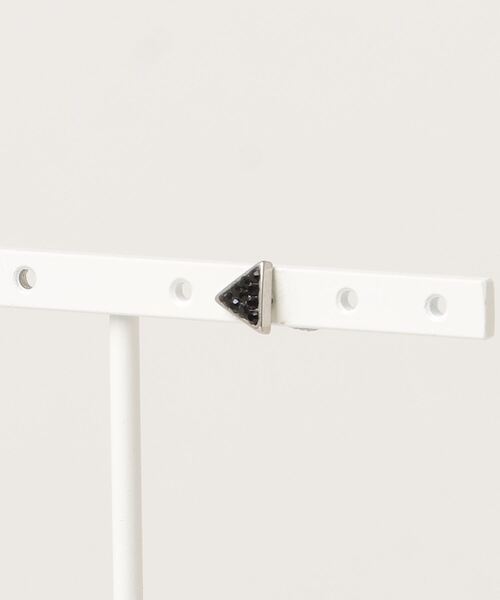ANCHOR(アンカー)の「ストーンピアス トライアングル(ピアス(片耳用)・メンズ・ブルー/ブラック/クリア/ピンク/レッド/ライトグリーン/パープル・FREE)」の2枚目の写真