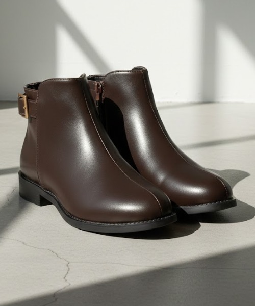 AAA+（サンエープラス）の「美シルエットショートブーツ（ブーツ・レディース・ブラック系2/ブラック系5/ダークブラウン系2/ブラック系1/ブラック系6/ダークブラウン系1/アイボリー系1/ダークブラウン系3/アイボリー系2/ブラック系3/ブラック系4/アイボリー系3・LL/M/SS/S/XL/L）」の8枚目の写真