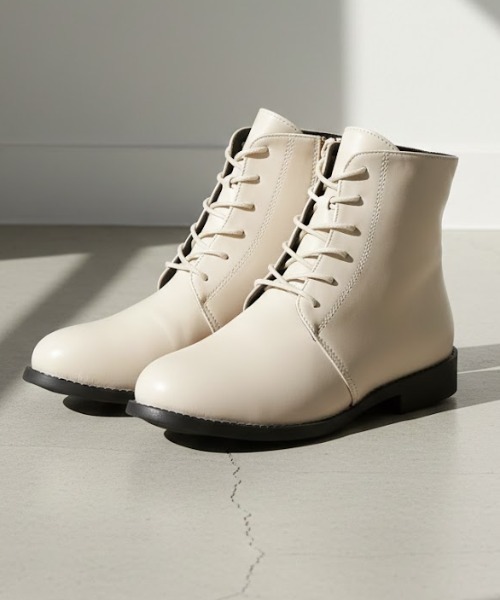 AAA+（サンエープラス）の「美シルエットショートブーツ（ブーツ・レディース・ブラック系2/ブラック系5/ダークブラウン系2/ブラック系1/ブラック系6/ダークブラウン系1/アイボリー系1/ダークブラウン系3/アイボリー系2/ブラック系3/ブラック系4/アイボリー系3・LL/M/SS/S/XL/L）」の12枚目の写真