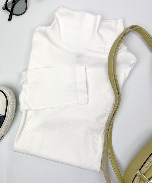 MILLER(ミラー)の「【Robert P. Miller】パネルリブ タートルネック ロングスリーブTシャツ 834C(Tシャツ/カットソー・レディース・ブラック×ホワイト/ブラック×ピンク/オリーブ×ブラック/グレー/オフホワイト/ホワイト×ブラック/ブラック/グレー系その他/ブラウン系その他/ブラック×グレー/ブルー系その他/レッド系その他・FREE)」の2枚目の写真