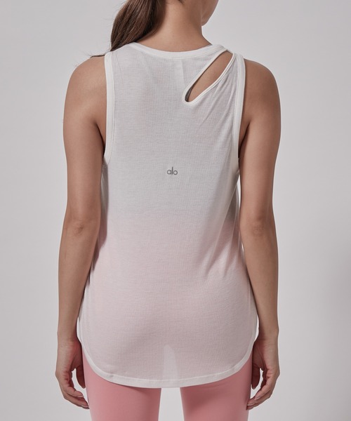 Alo Yoga（アロヨガ）の「【alo】Ribbed Peak Tank リブピークタンク（チューブトップ）」 - WEAR