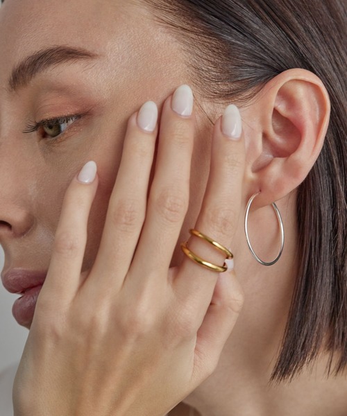 PAS TIERRA（パティエラ）の「【Lien】SV30mフープピアス（ピアス（両耳用）・レディース・シルバー/イエローゴールド・FREE）」の3枚目の写真