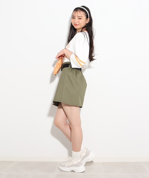 PINK-latte(ピンクラテ)の「ミリタリーベルトデザインスカート(スカート・キッズ・ブラック/カーキ・14/15 /16)」の8枚目の写真