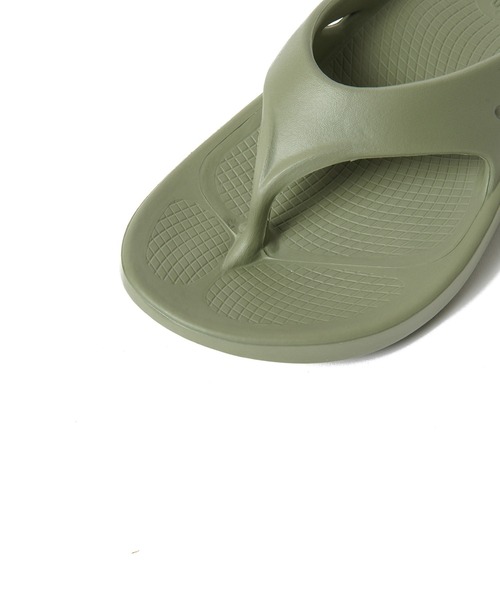 OOFOS（ウーフォス）の「【MEN】OOFOS OOriginal（サンダル・メンズ・サンドベージュ/チャコールグレー/ブラック/セージグリーン/ワインレッド/ライトブルー・27/28/26）」の21枚目の写真