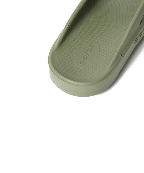 OOFOS（ウーフォス）の「【MEN】OOFOS OOriginal（サンダル・メンズ・サンドベージュ/チャコールグレー/ブラック/セージグリーン/ワインレッド/ライトブルー・27/28/26）」の22枚目の写真