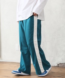 サイドライン トラックパンツ ストレッチ梨地素材ピンタックワイドフレアパンツ