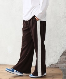 サイドライン トラックパンツ ストレッチ梨地素材ピンタックワイドフレアパンツ