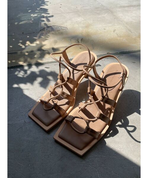 LAGUNAMOON（ラグナムーン）の「ラウンドフォルムヒールコードサンダル（サンダル・レディース・ベージュ/ブラウン・S/M）」の3枚目の写真