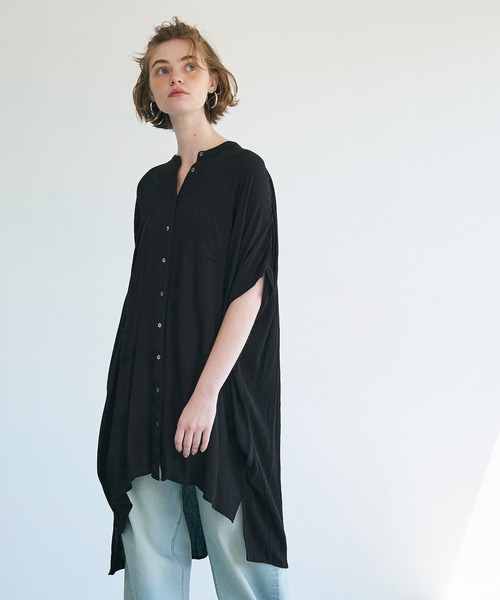 coca(coca)(コカ)の「楊柳プリーツロングシャツ(シャツ/ブラウス・レディース・ベージュ/ブラック・ONE SIZE)」の16枚目の写真