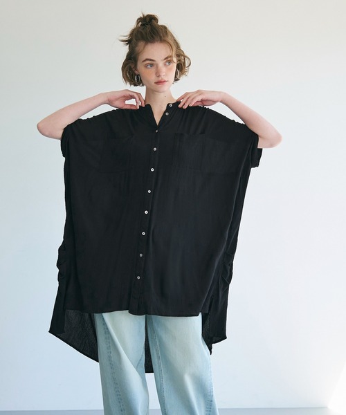 coca(coca)(コカ)の「楊柳プリーツロングシャツ(シャツ/ブラウス・レディース・ベージュ/ブラック・ONE SIZE)」の14枚目の写真