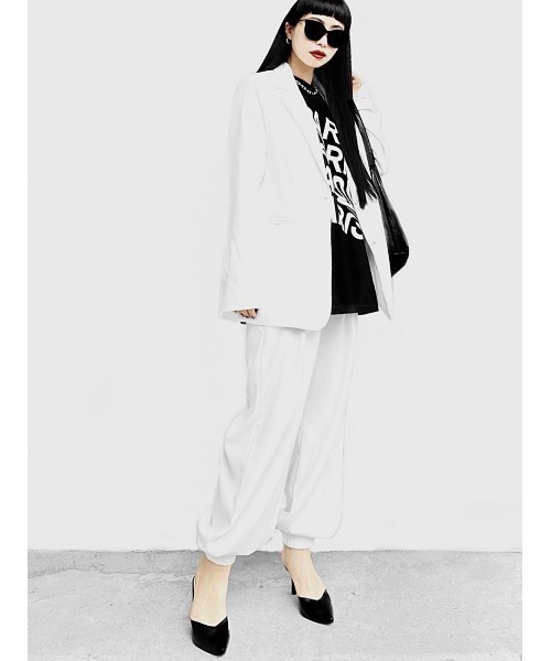 LVEU.（ラブユ.）の「【LVEU.】PARISオーバーTシャツ(Aiselect) / トップス Tシャツ 半袖 オーバー プリント グラフィック ブラック ホワイト（Tシャツ/カットソー・レディース・ホワイト/ブラック・FREE）」の5枚目の写真